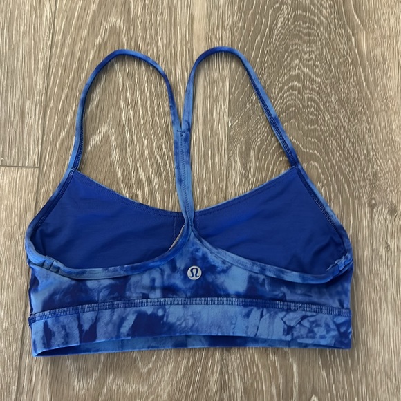 Lululemon Athletica Blue Tie-Dye sports bra Top - Picture 2 of 3